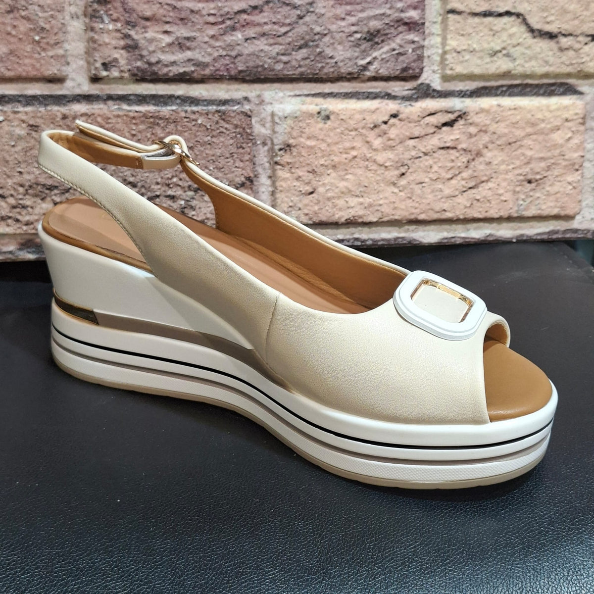 Sandalo donna con zeppa Donna serena 156079 beige
