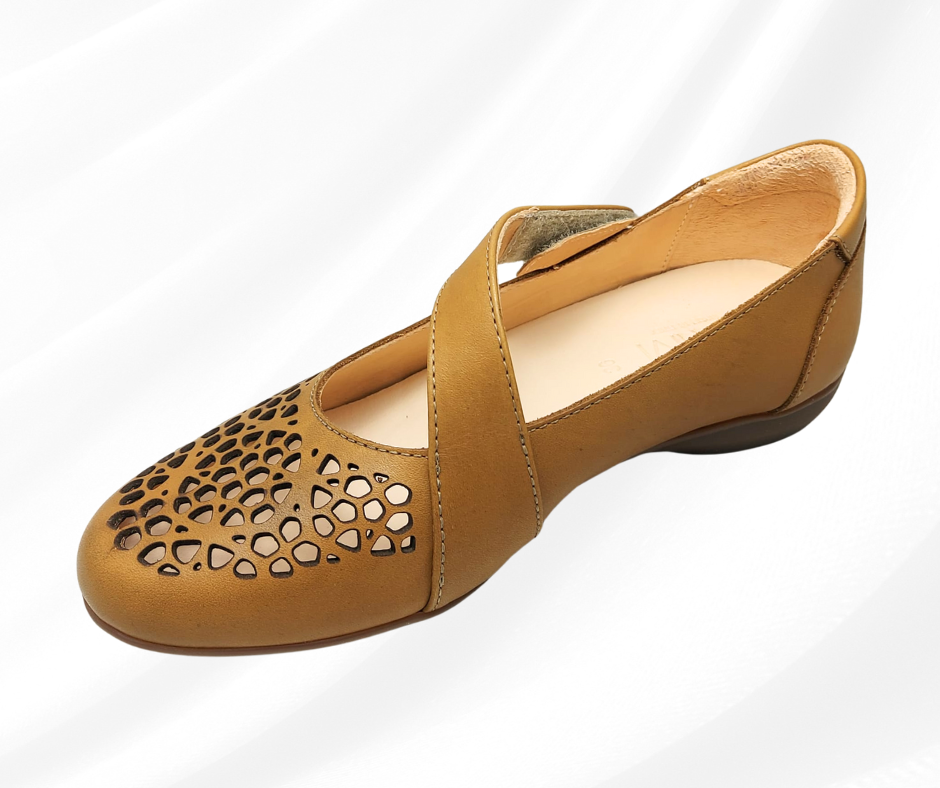 CARIM 4008 CUOIO scarpa molto comoda donna con cinturino predisposta per plantari