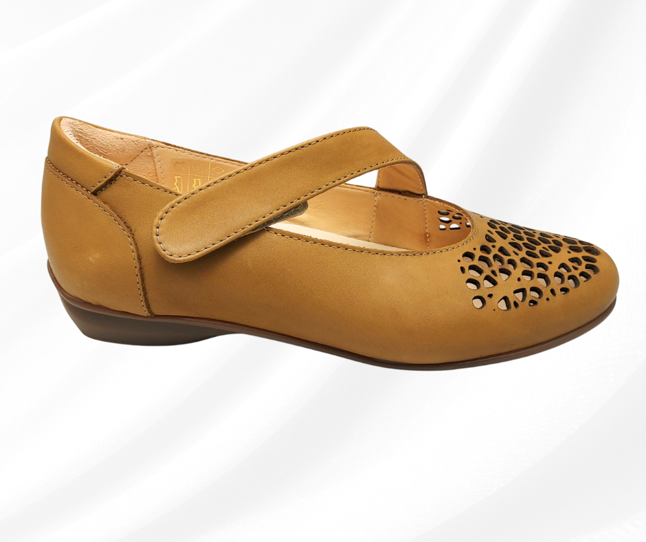 CARIM 4008 CUOIO scarpa molto comoda donna con cinturino predisposta per plantari