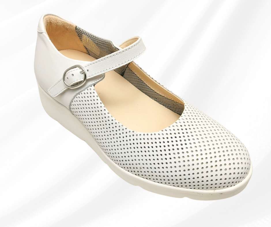 CARIM 4115 BIANCO scarpa molto comoda donna con cinturino predisposta per plantari