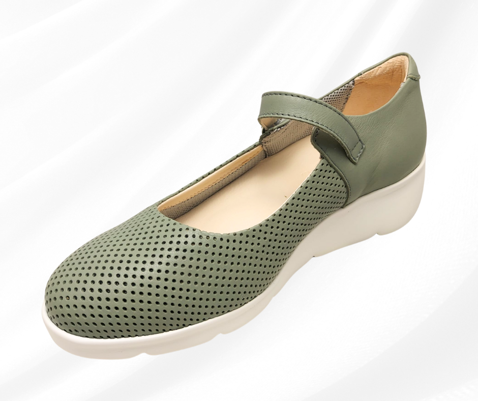CARIM 4115 EDERA scarpa molto comoda donna con cinturino predisposta per plantari
