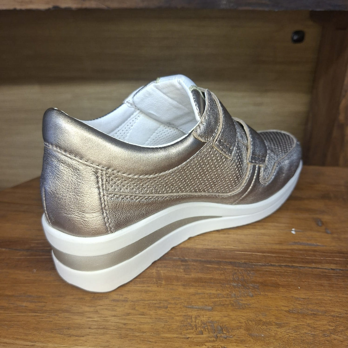 Scarpa comoda con doppio stretch Cinzi Soft IV121782 GRAVEL