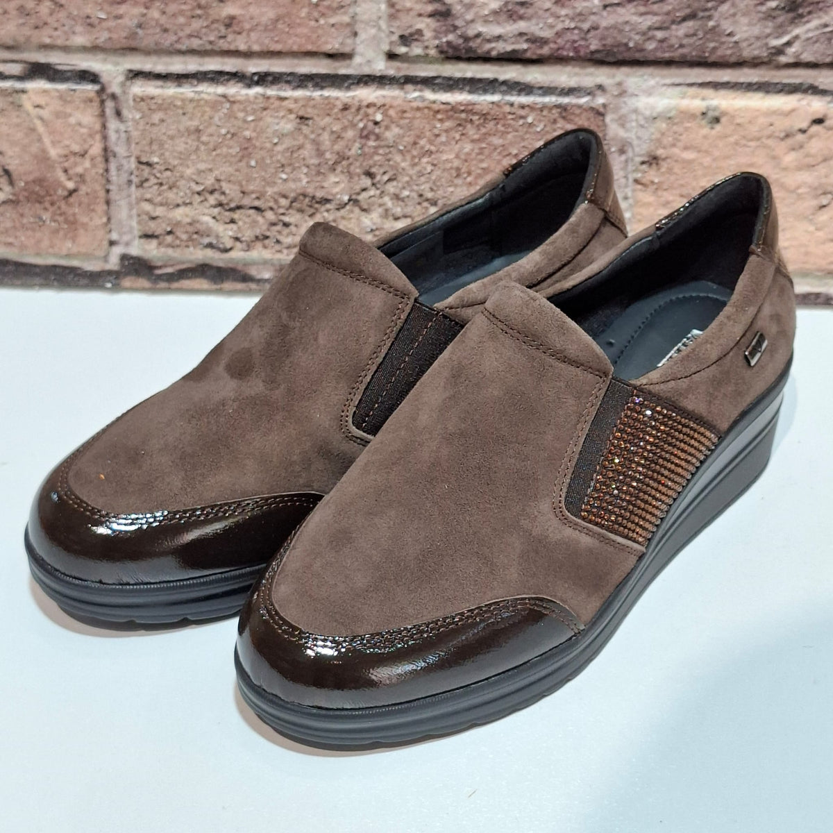 Scarpa donna con lacci VD200F moro