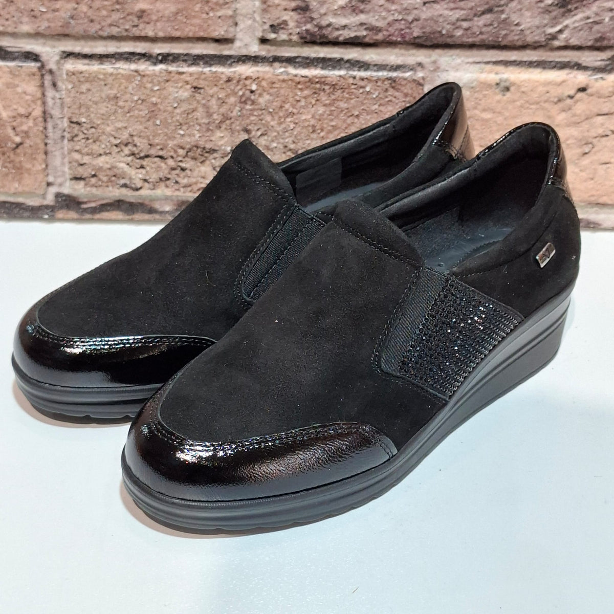 Scarpa donna con lacci VD200F nero