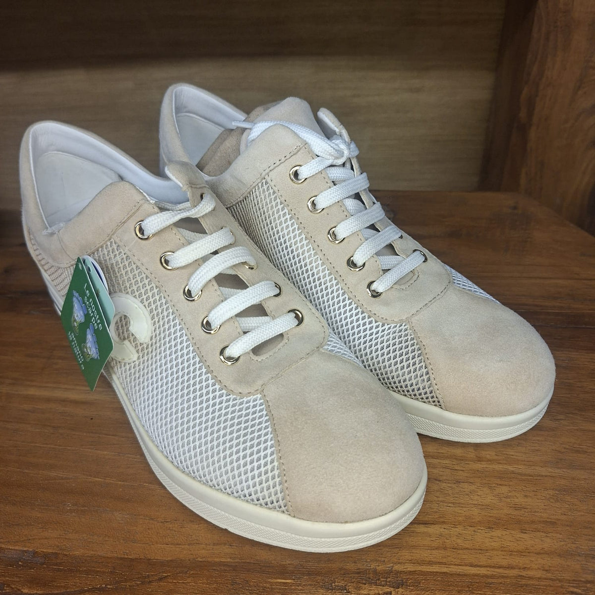 Sacrpa chiusa con lacci CINZIA SOFT IV0923492 ivory