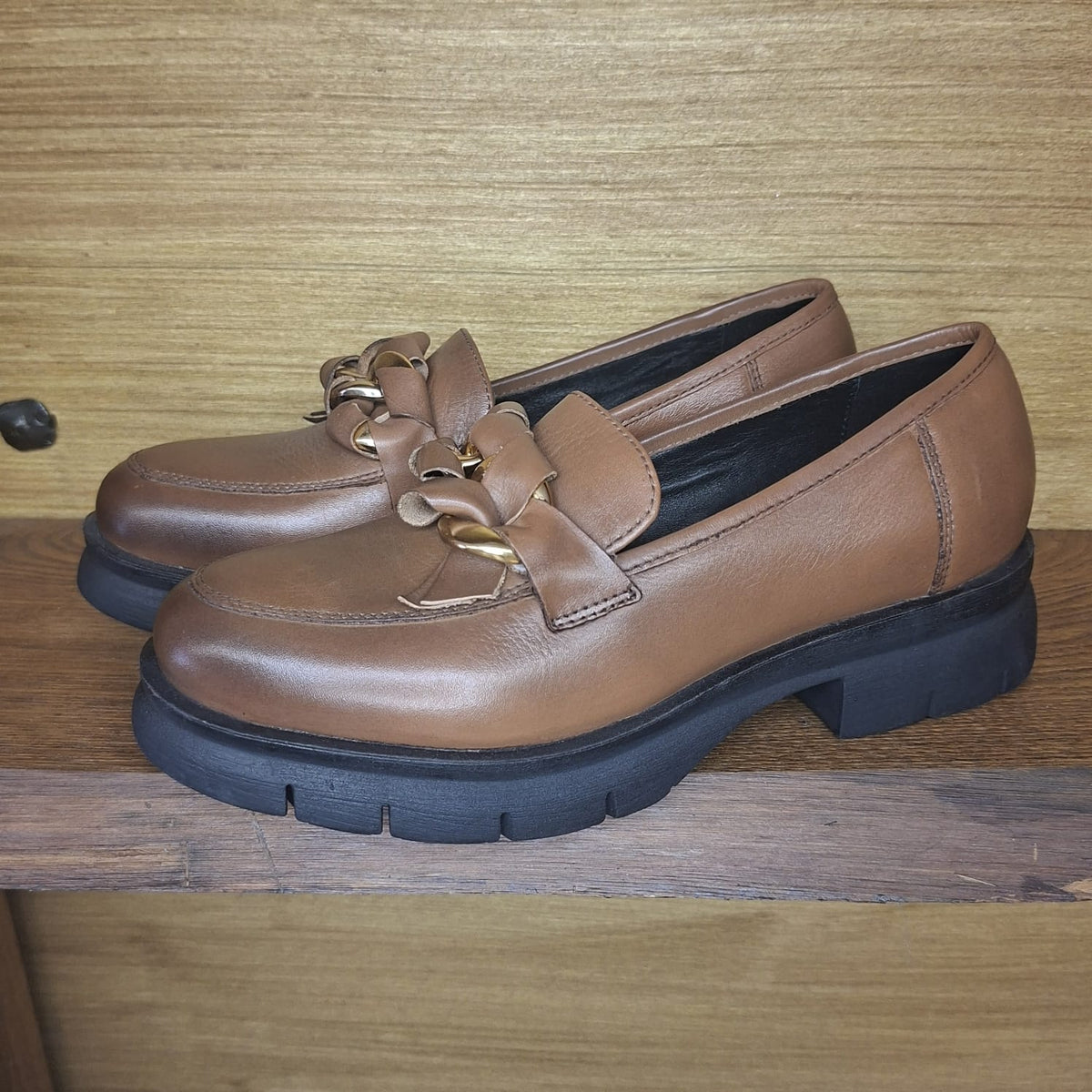 Scarpa accollata in pelle Melluso Cuoio