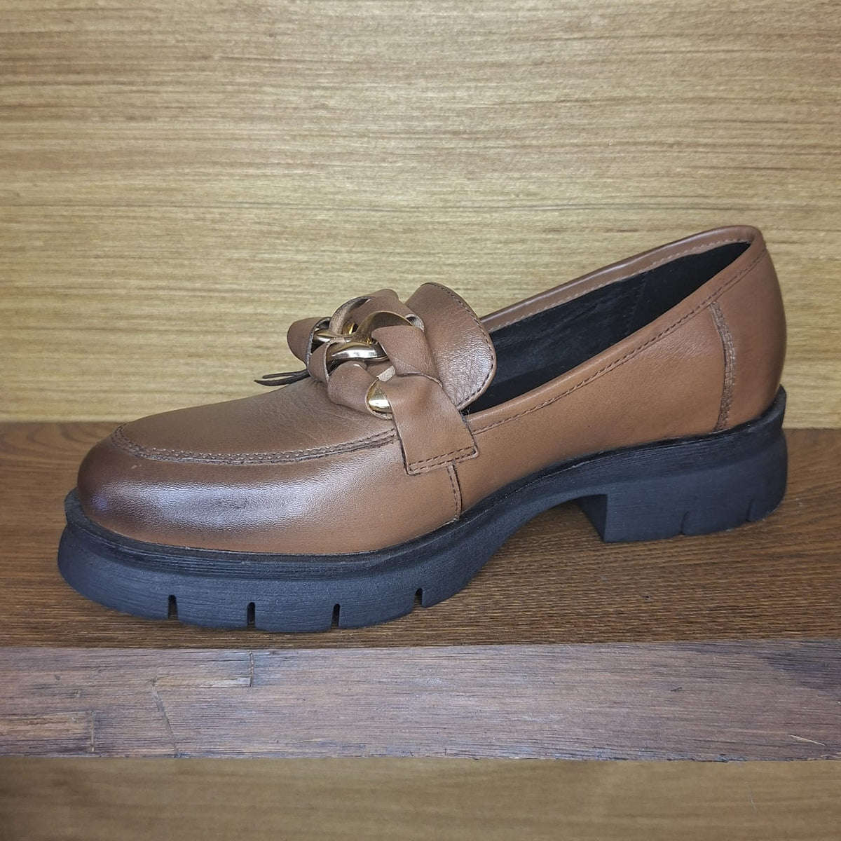 Scarpa accollata in pelle Melluso Cuoio