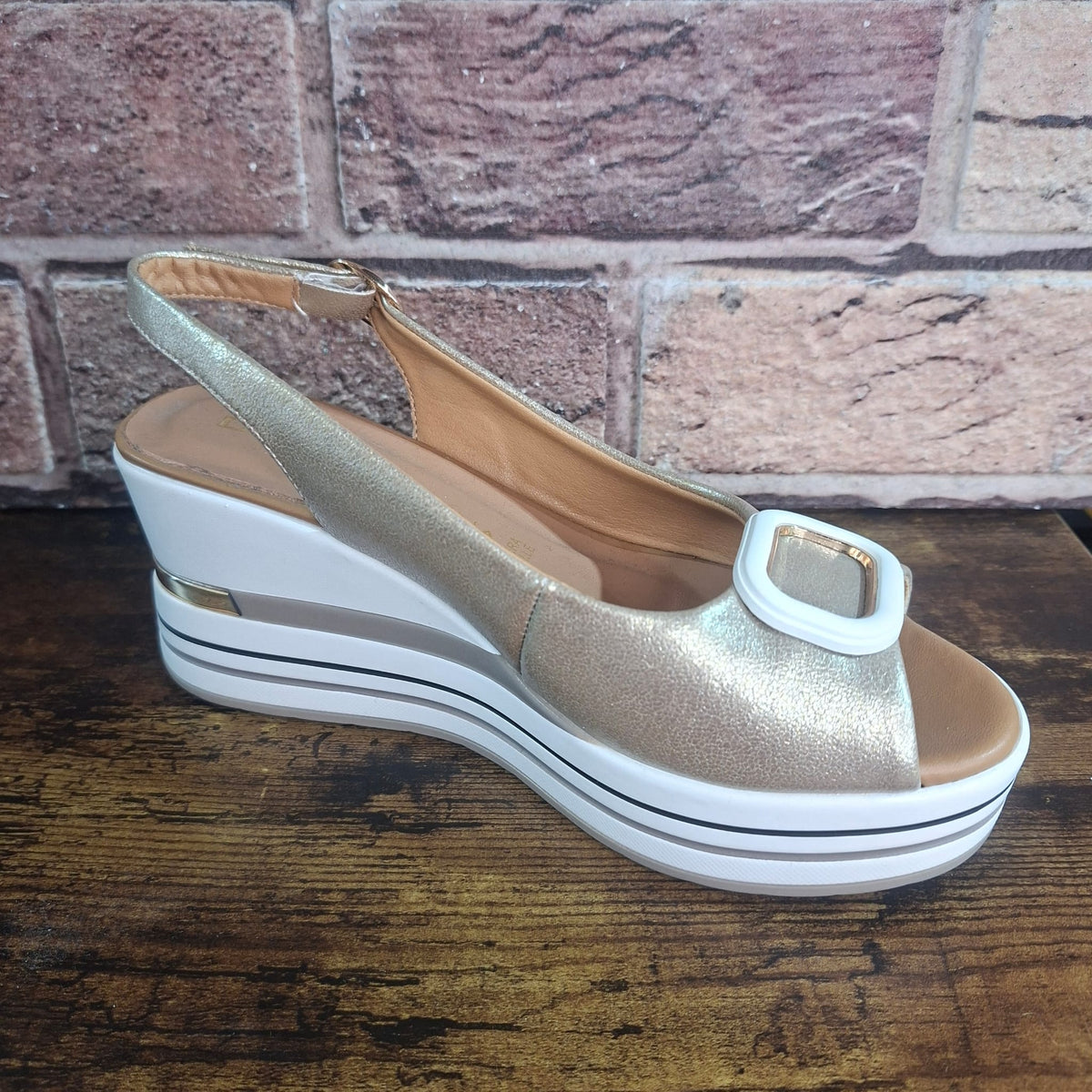 Sandalo donna con zeppa Donna serena 156079 platino