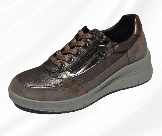 Scarpa comoda con lacci e lampo Enval Soft 22709 fango
