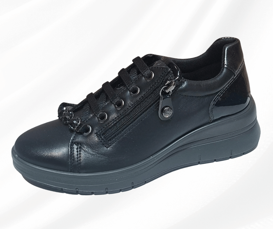 Scarpa comoda con lacci e lampo Enval Soft 22710 nero