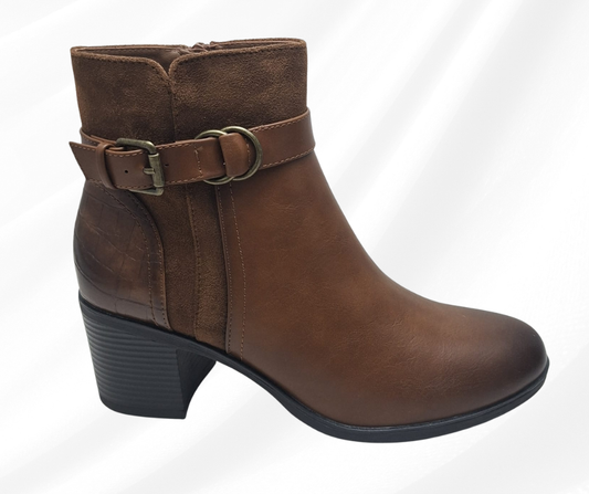 Stivaletto in pelle con tacco AMARPIES 29521