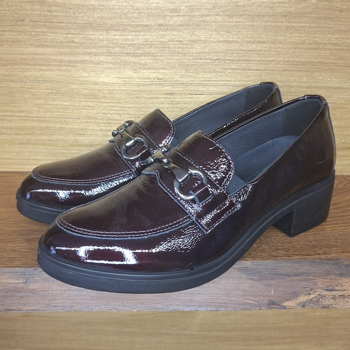 Mocassino in pelle lucida Enval Soft 67500 BORDO
