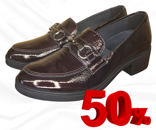 Mocassino in pelle lucida Enval Soft 67500 BORDO