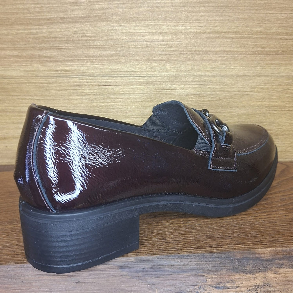 Mocassino in pelle lucida Enval Soft 67500 BORDO