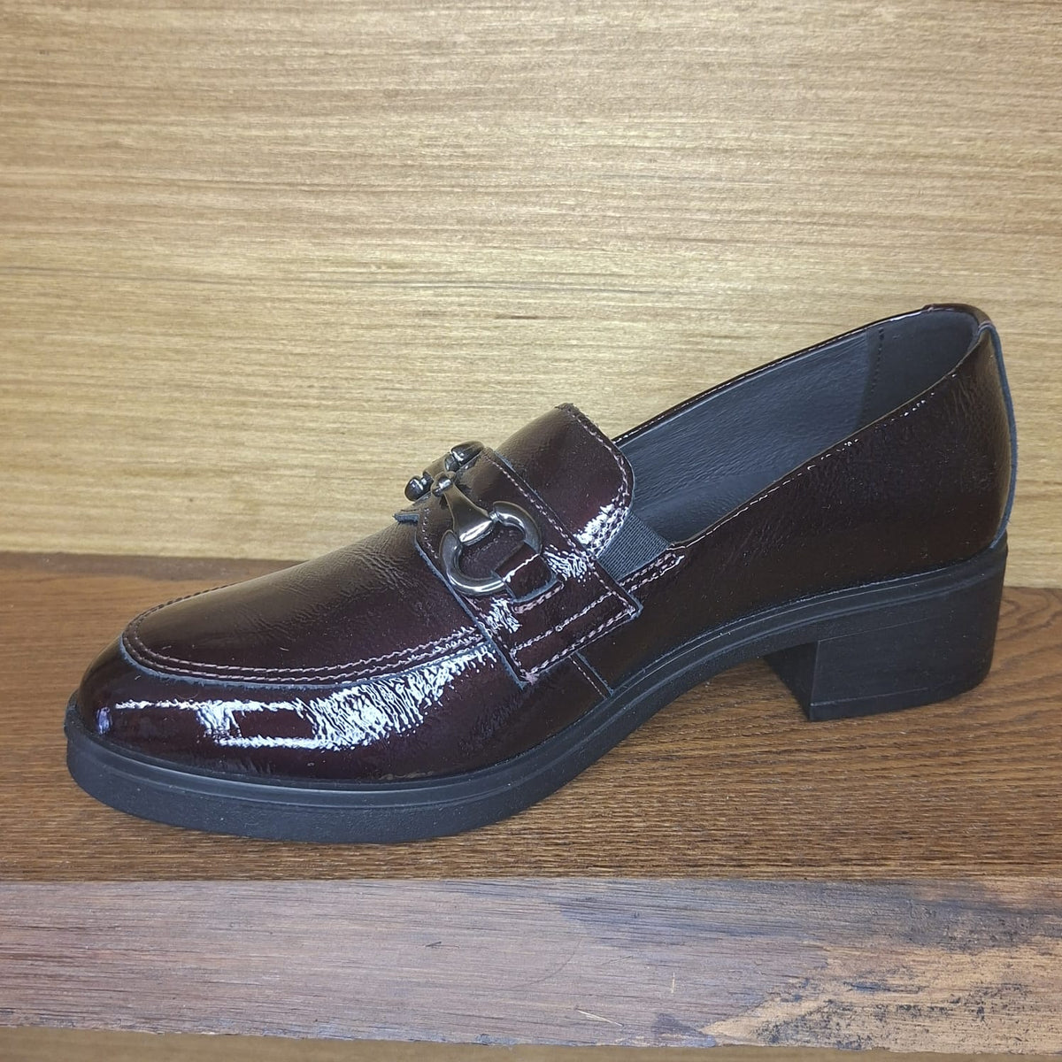 Mocassino in pelle lucida Enval Soft 67500 BORDO
