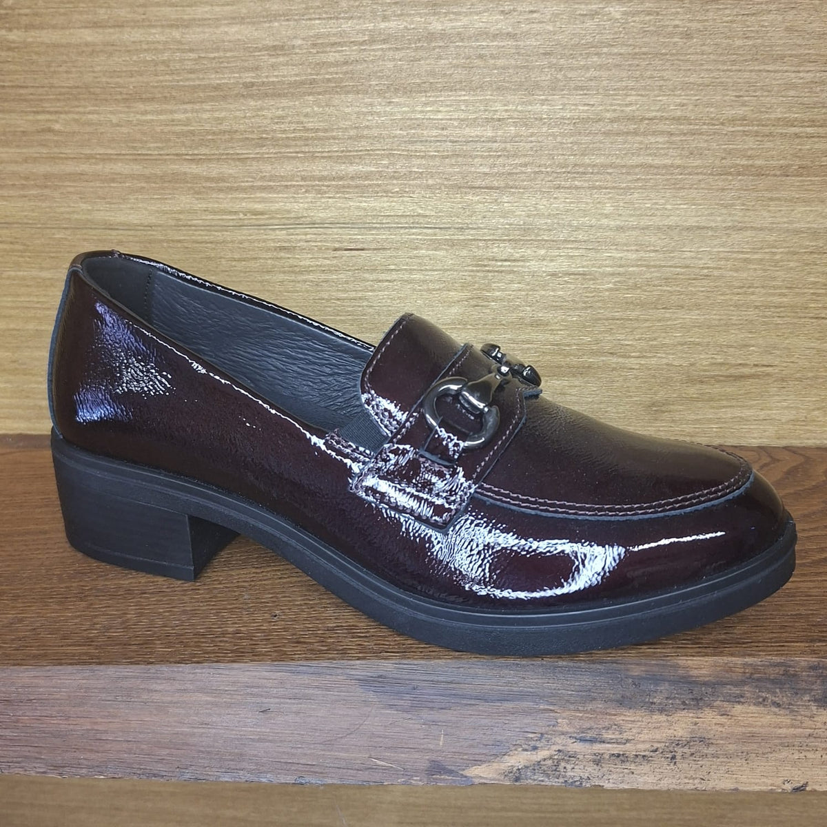 Mocassino in pelle lucida Enval Soft 67500 BORDO