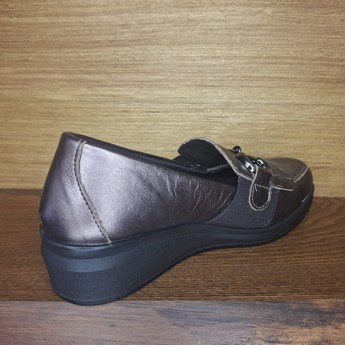 Scarpa accollata in pelle Enval Soft 67632 BRONZO