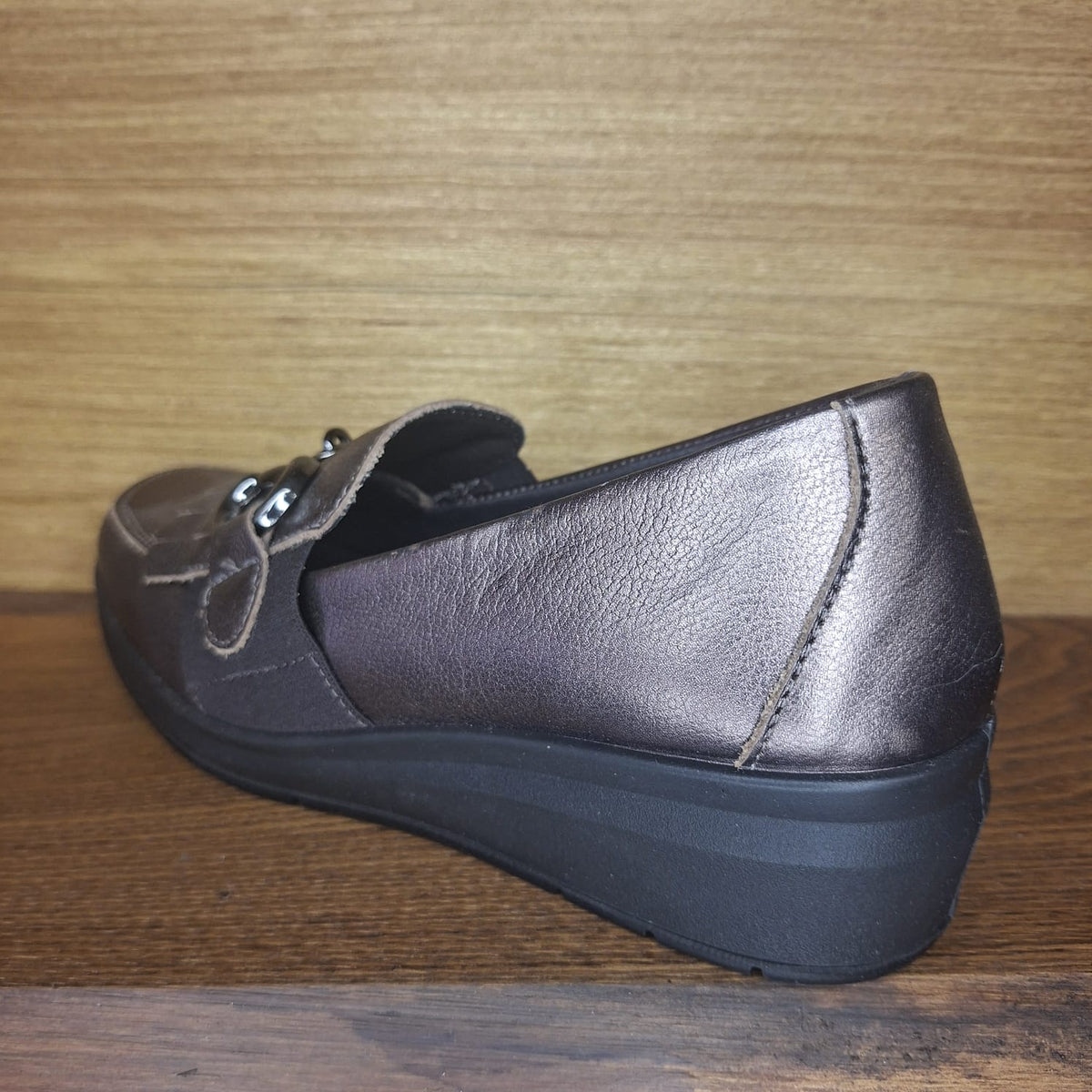 Scarpa accollata in pelle Enval Soft 67632 BRONZO