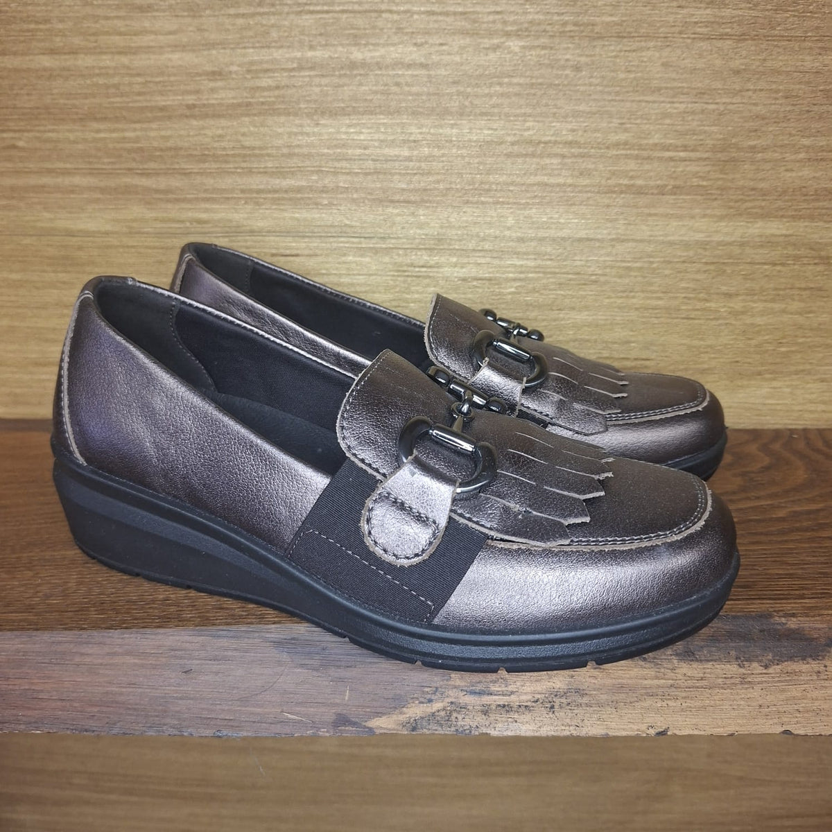 Scarpa accollata in pelle Enval Soft 67632 BRONZO