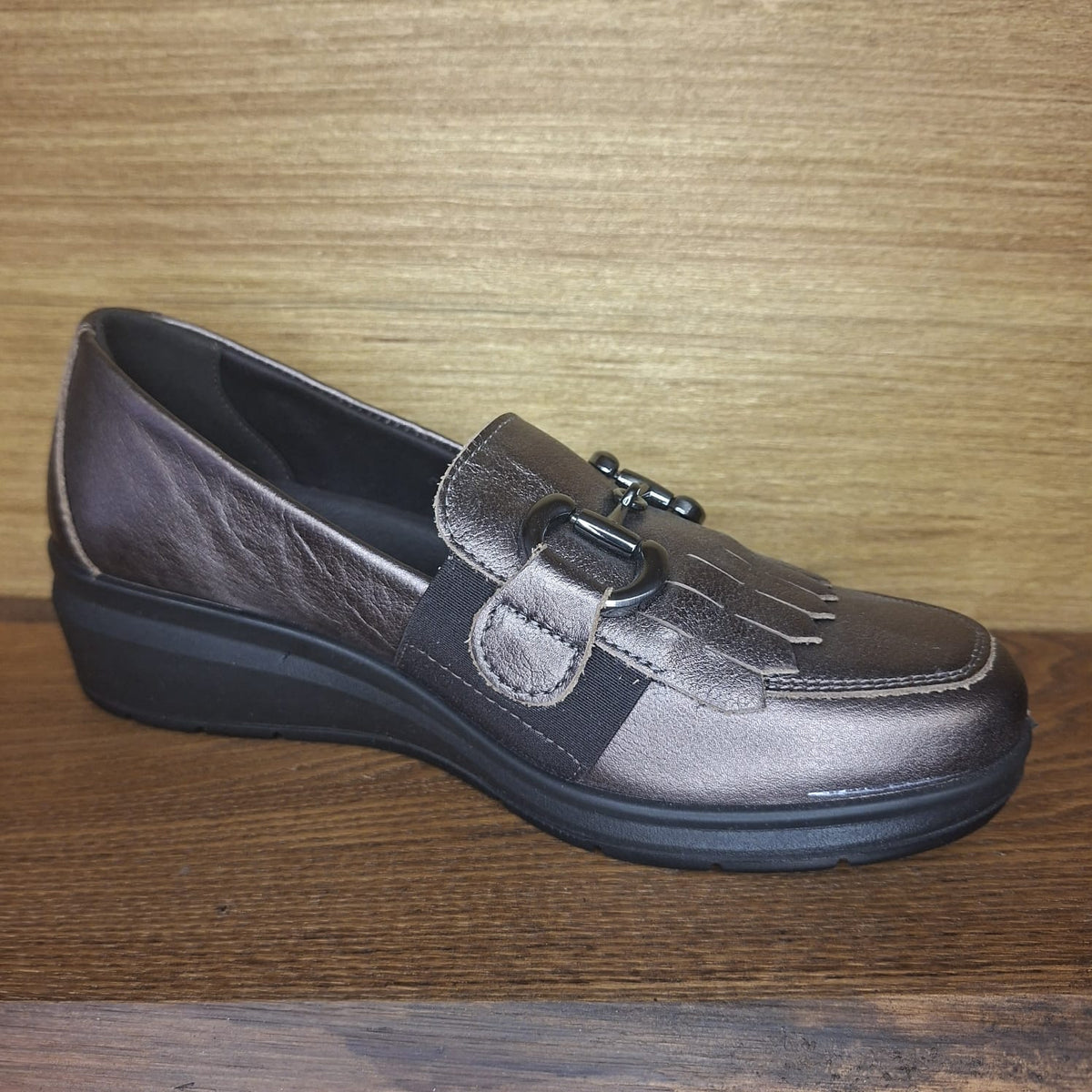 Scarpa accollata in pelle Enval Soft 67632 BRONZO