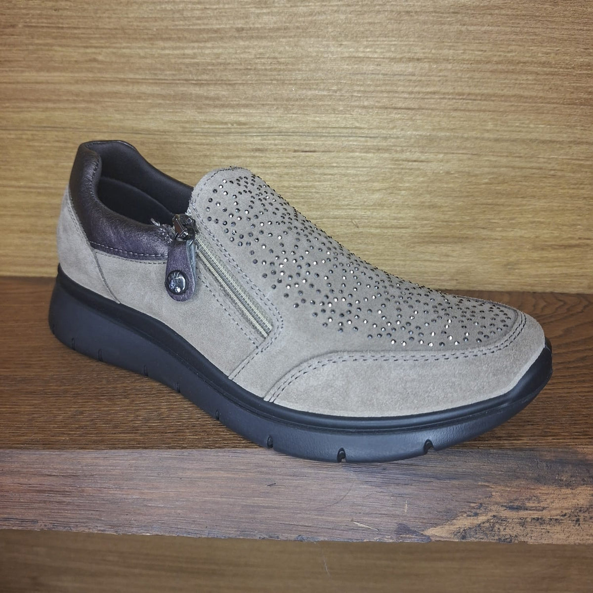 Sneaker con lampo Enval Soft 67651 FANGO