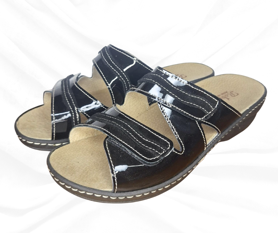 Ciabatta comoda in pelle con plantare estraibile H5 vernice nera