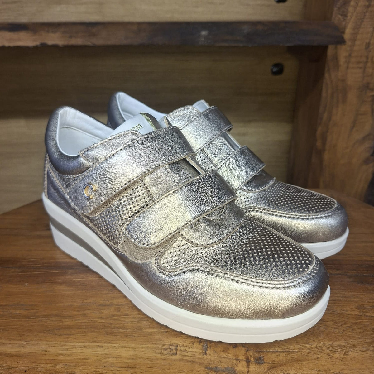 Scarpa comoda con doppio stretch Cinzi Soft IV121782 GRAVEL