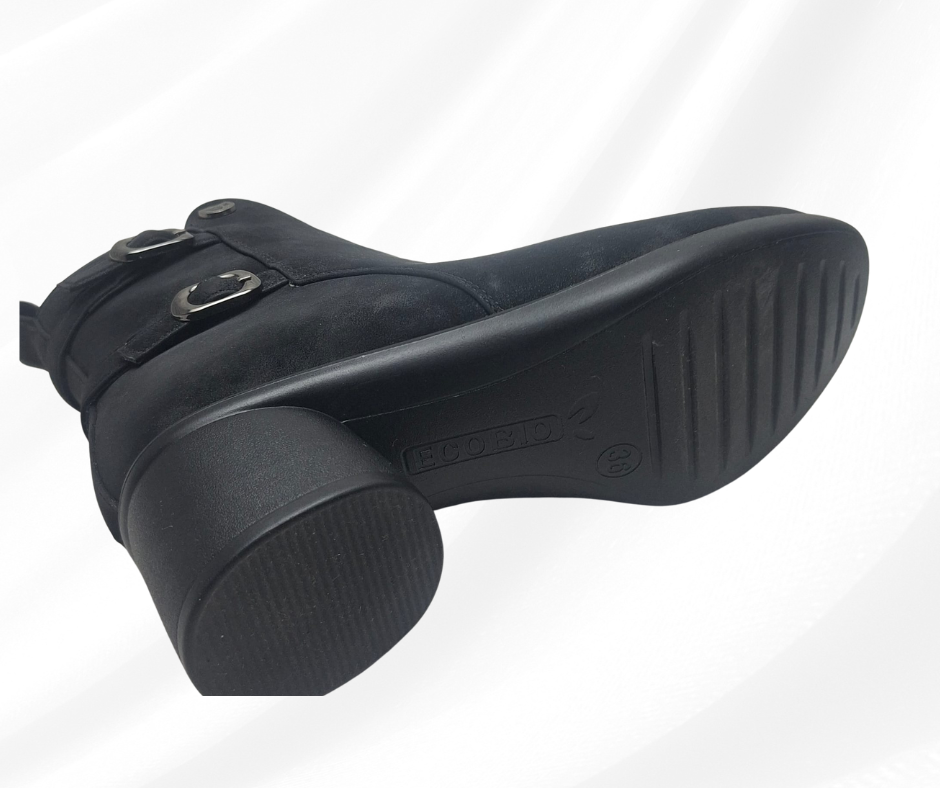 Stivaletto molto comodo con tacco e plantare in memory J53597 BLACK