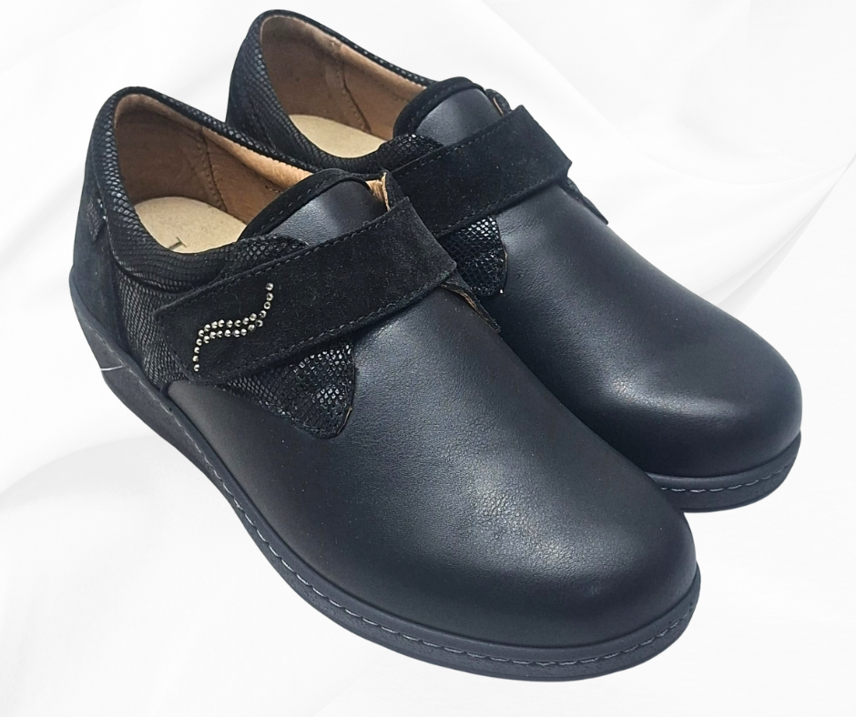 LOREN M3186 NERO scarpa con strech per piedi sensibili predisposta per plantari