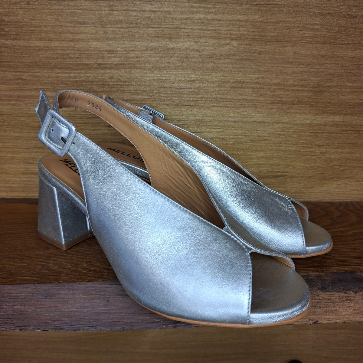 Sandalo in pelle con tacco Melluso N622W avana