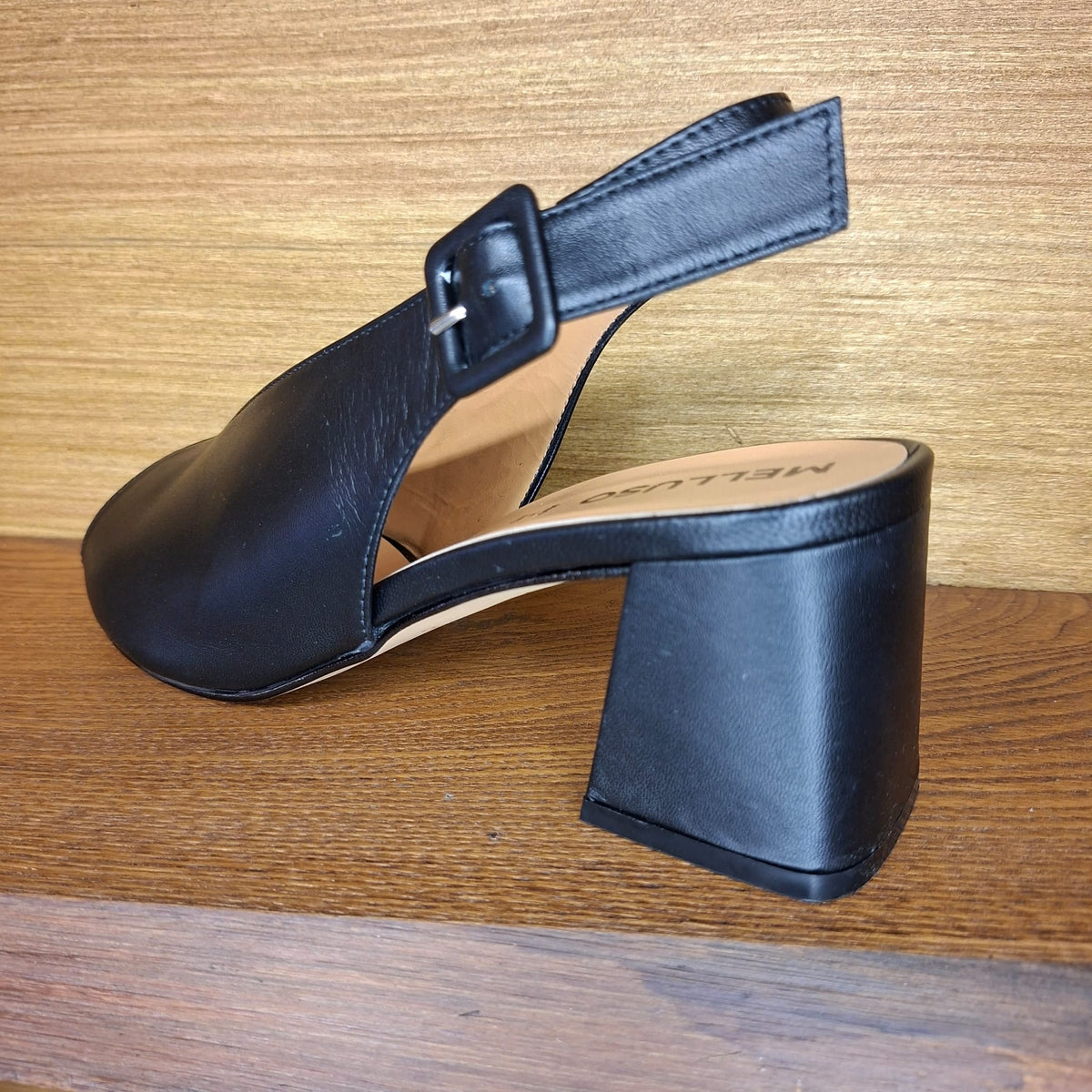 Sandalo in pelle con tacco Melluso N622W nero