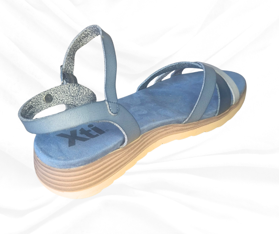 Sandalo Xti comodo con cinturino numero 40 ccolore azzurro