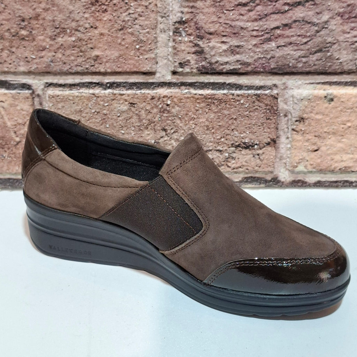 Scarpa donna con lacci VD200F moro