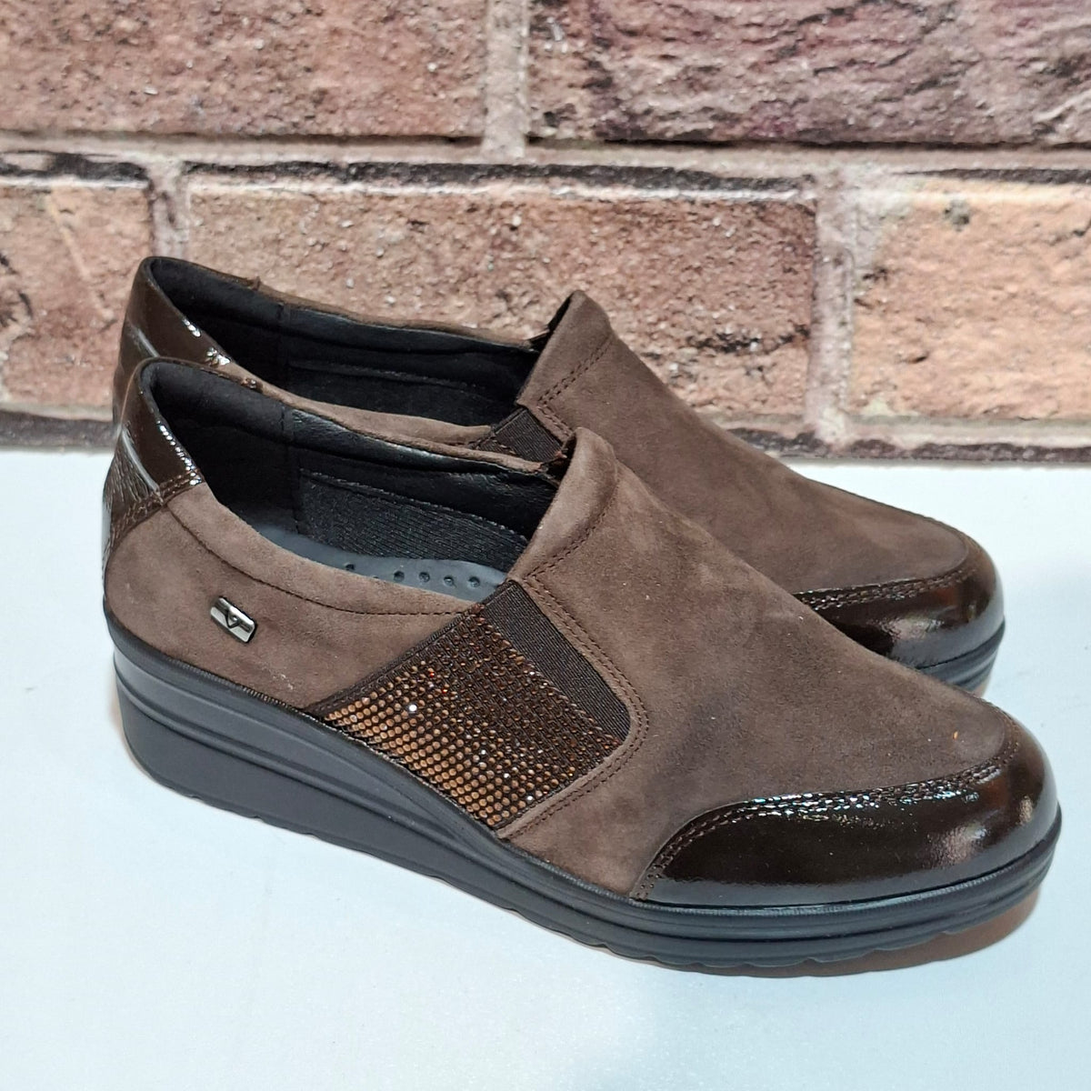 Scarpa donna con lacci VD200F moro