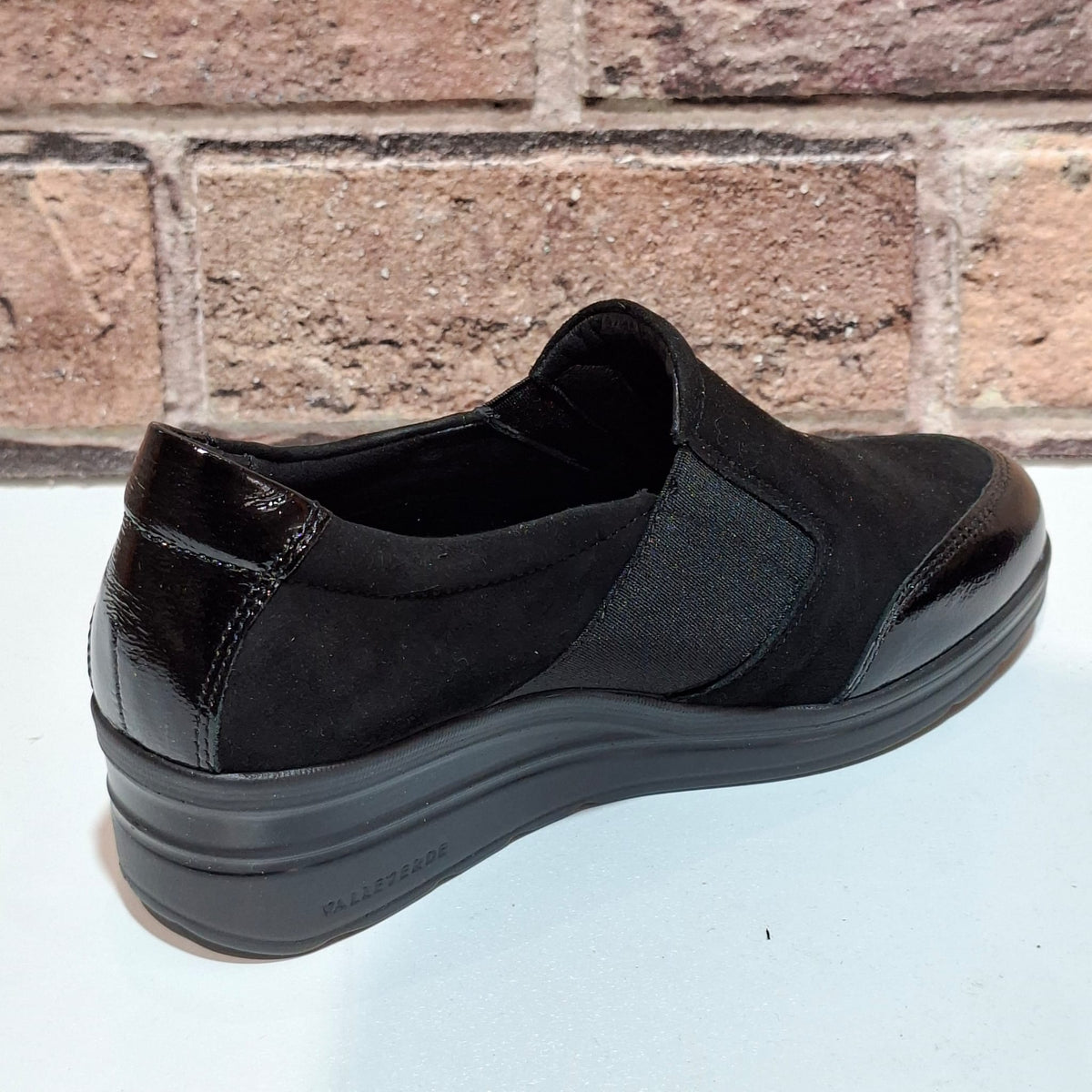 Scarpa donna con lacci VD200F nero