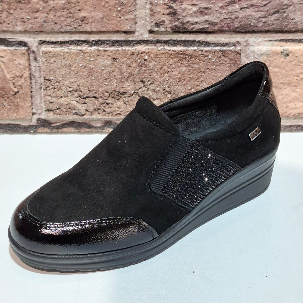 Scarpa donna con lacci VD200F nero