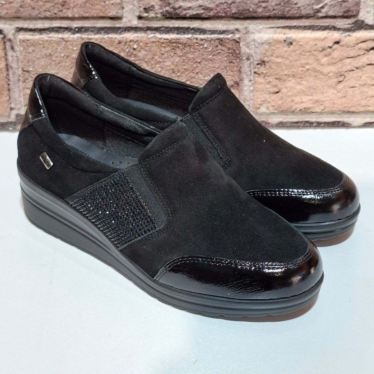 Scarpa donna con lacci VD200F nero