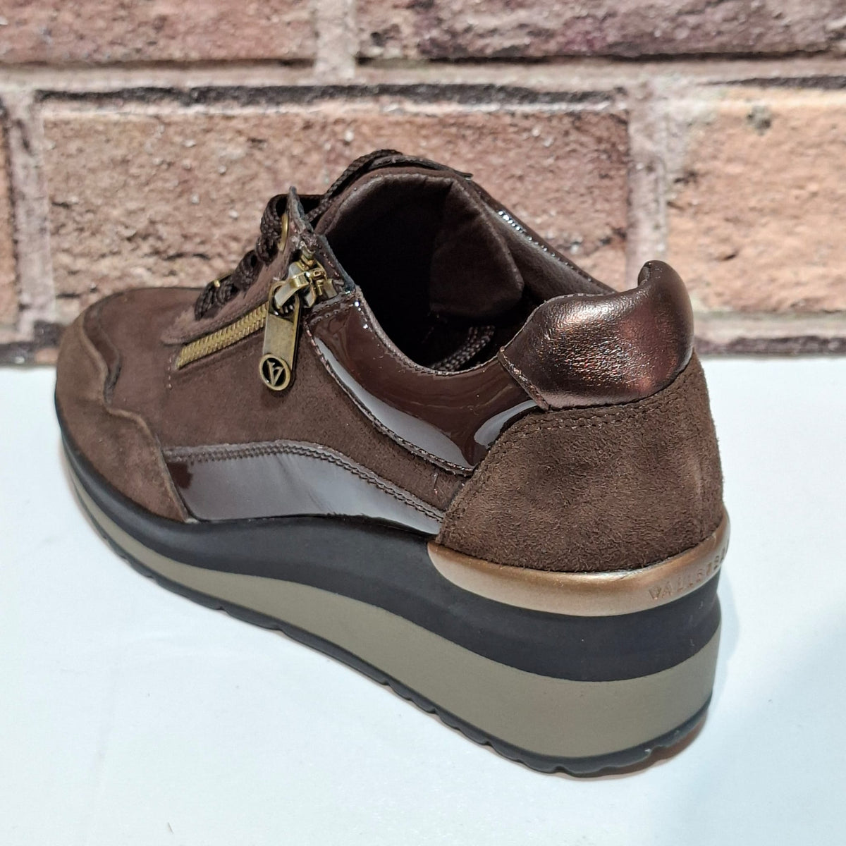 Scarpa donna con lacci VVCA554W moro