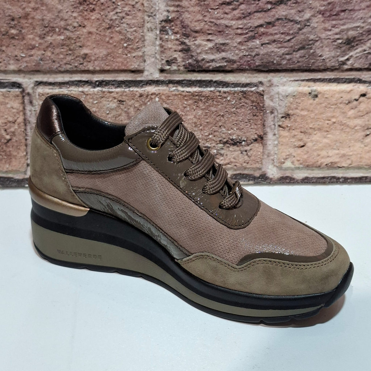 Scarpa donna con lacci VVCW554W visone