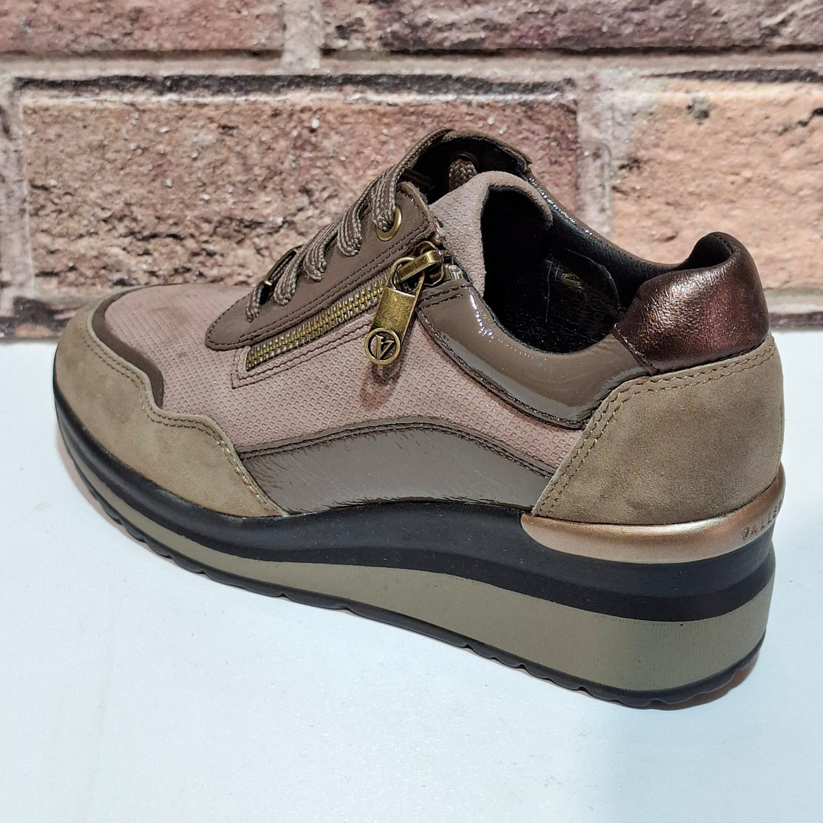 Scarpa donna con lacci VVCW554W visone