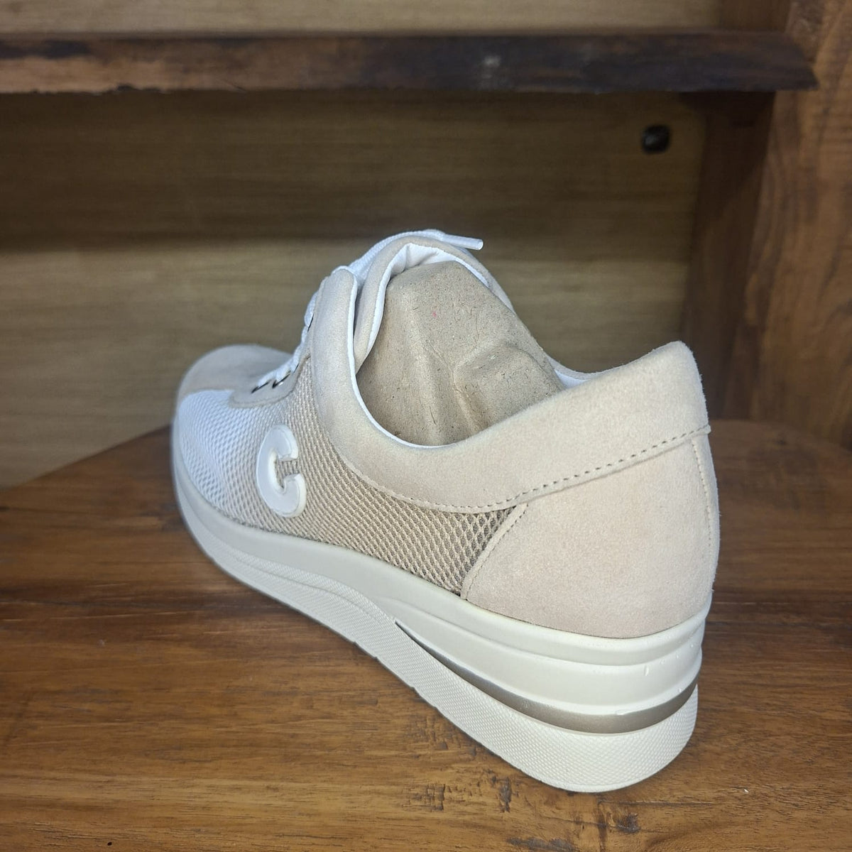 Sacrpa chiusa con lacci CINZIA SOFT IV0923492 ivory