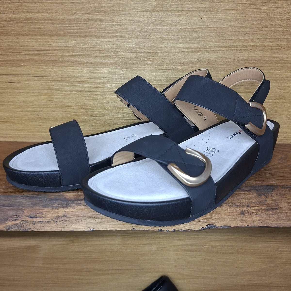 Sandalo molto comodo con triplo stretch CC Resort Finnegan Black
