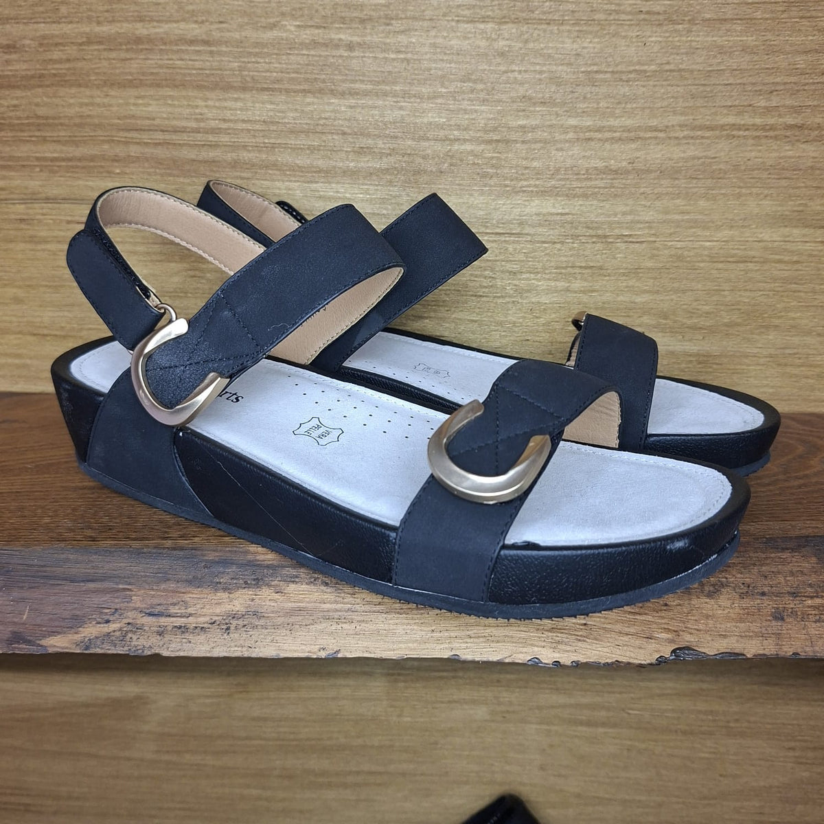 Sandalo molto comodo con triplo stretch CC Resort Finnegan Black