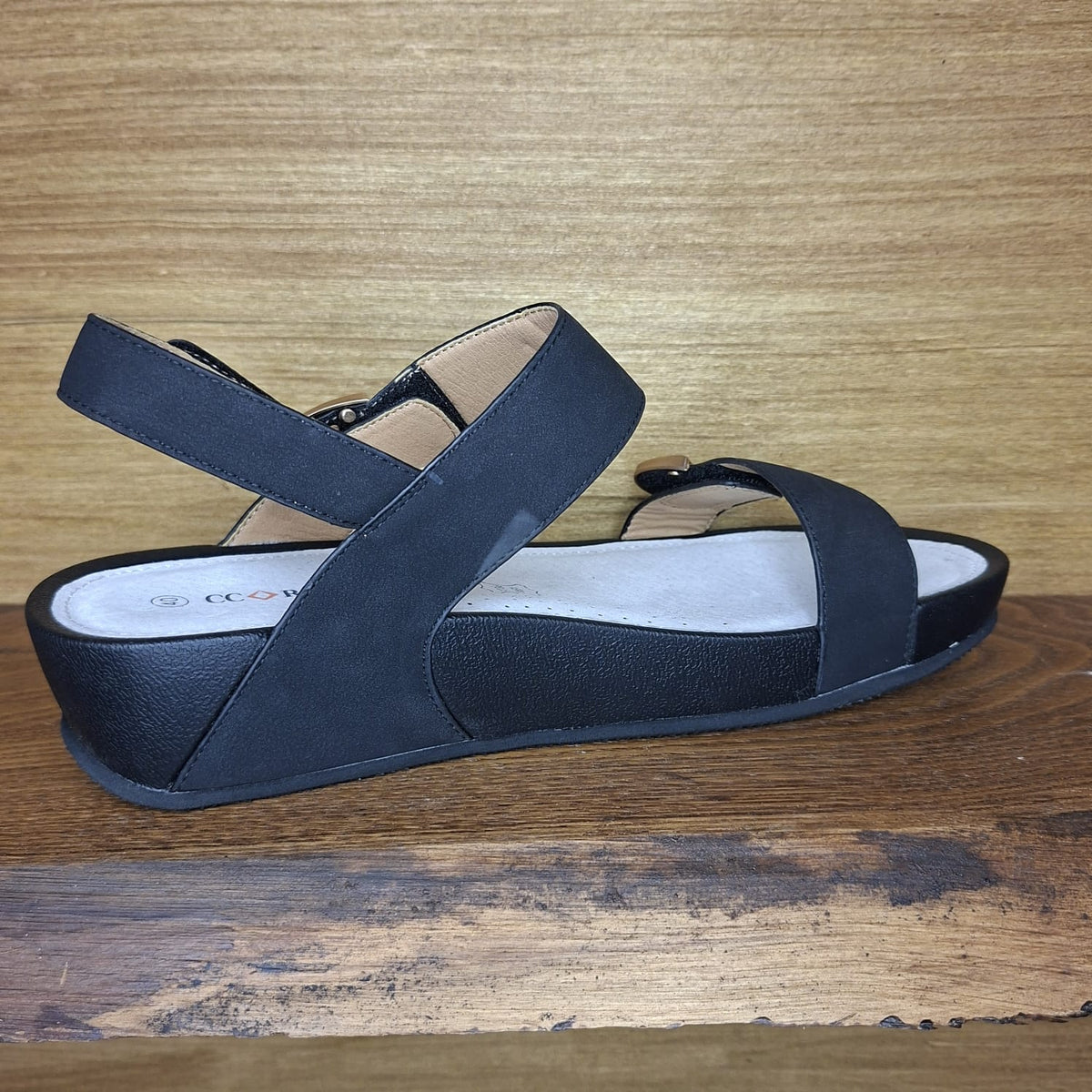 Sandalo molto comodo con triplo stretch CC Resort Finnegan Black