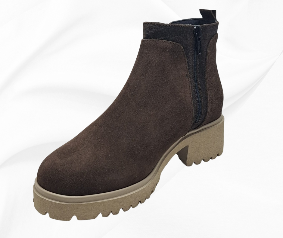 MARAL G011 CAMOSCIO MARRONEStivaletti in Suede Marrone con Inserti Elasticizzati