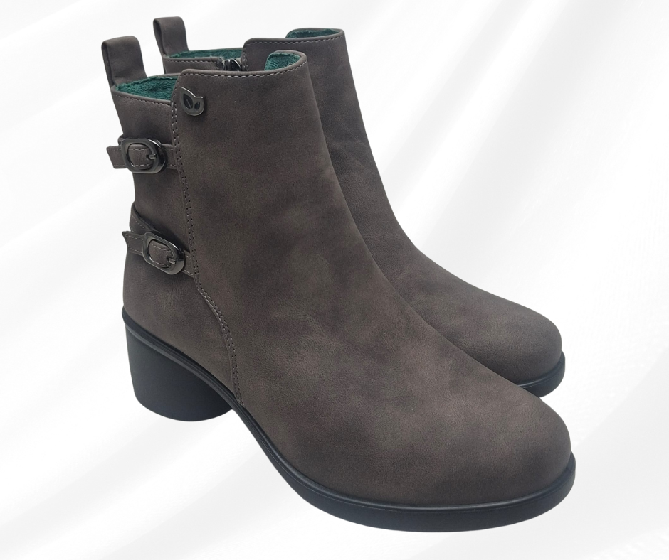 Stivaletto molto comodo con tacco e plantare in memory J53597 TAUPE
