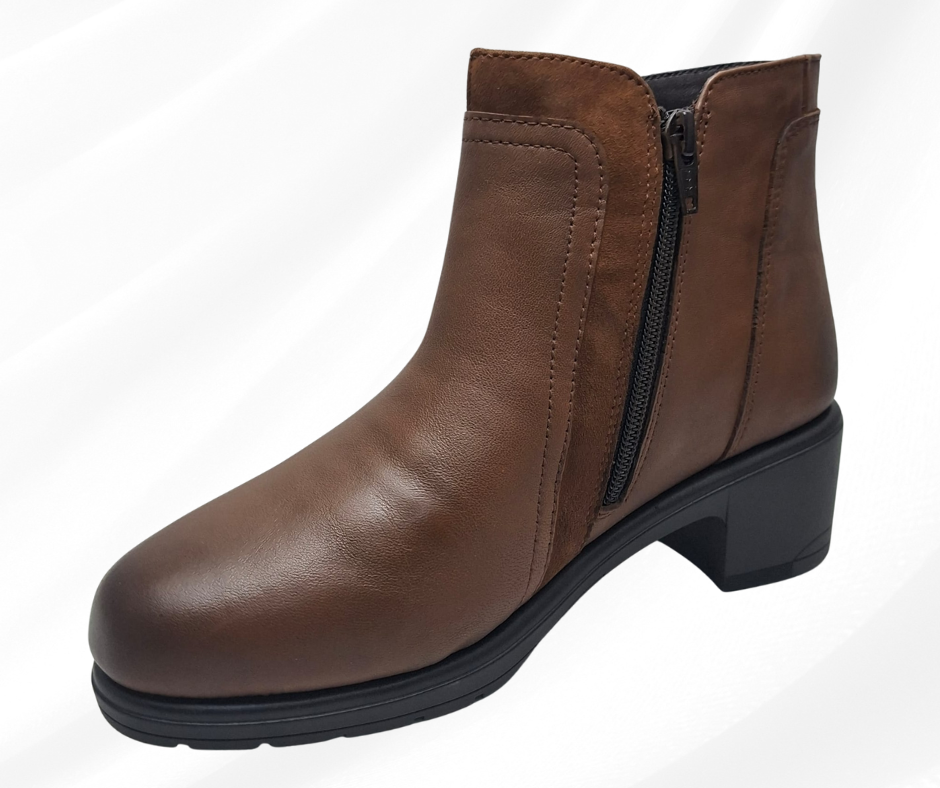 Stivaletto in pelle con doppia lampo e ploantare estraibile. W23767 tan