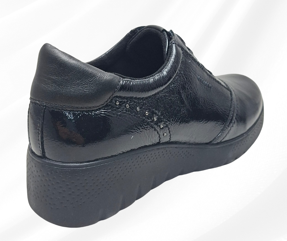 scarpa comoda da infilare in pelle lucida con plantare morbido W23844