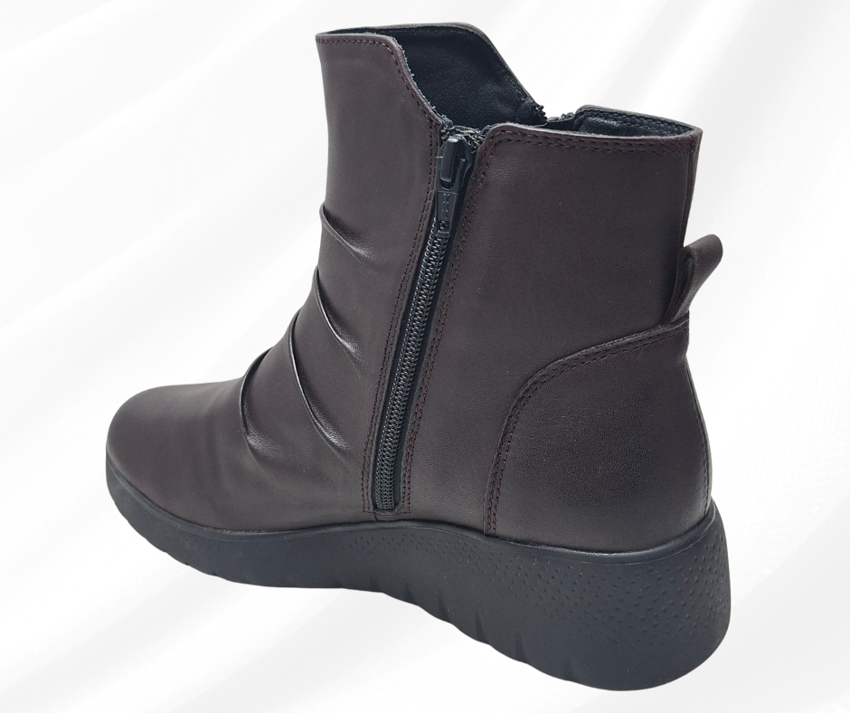 Stivaletto in pelle morbida con doppia lampo W23958 bordo